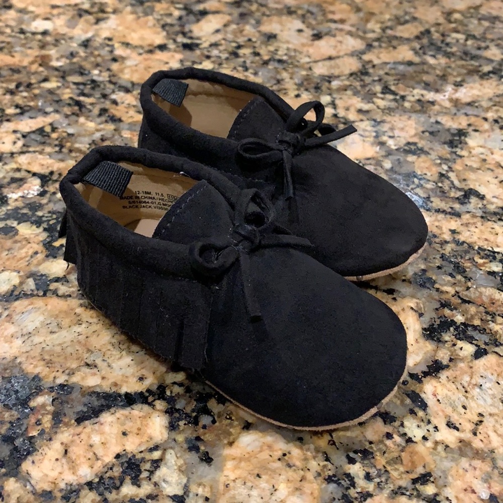 Old Navy Black Moccasins Sz 12-18mo